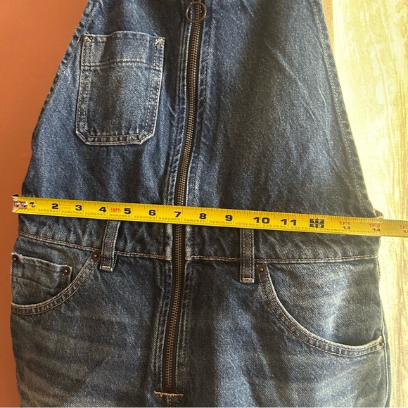 Free People Sunkissed Denim Short Overalls Zip Front Jean Shortalls NEW Size 4 - Picture 8 of 11